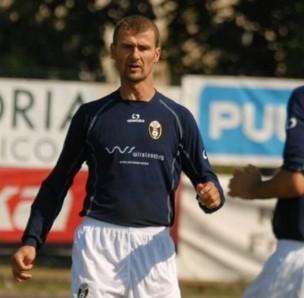 Arcaba player-manager a 50 anni: lavorare col sorriso